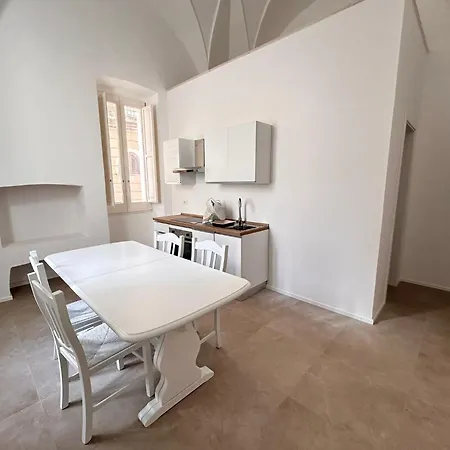 Palazzo Casto Cm - & *