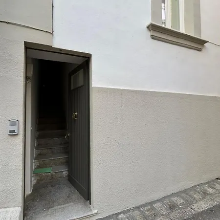Palazzo Casto Cm - & *