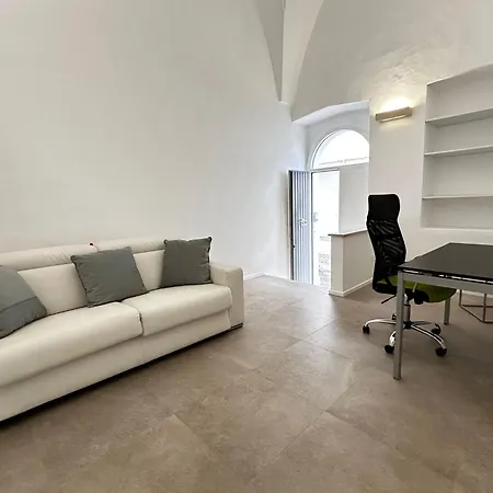 Palazzo Cm - &